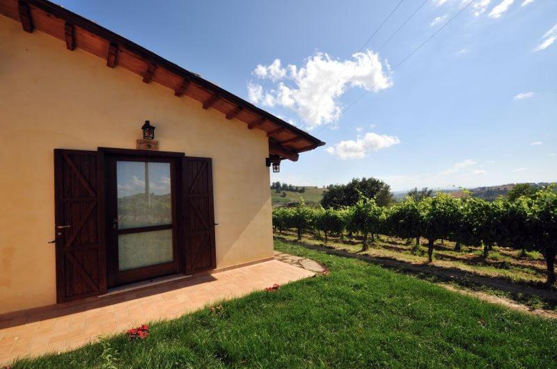 Agriturismo Casale Contessa Montebuono  Zewnętrze zdjęcie